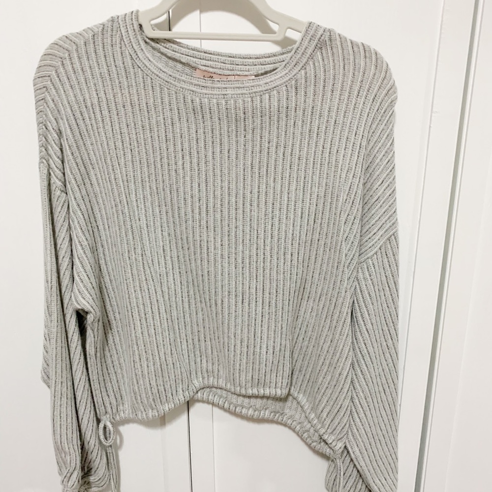 Soft grey sweater with ties